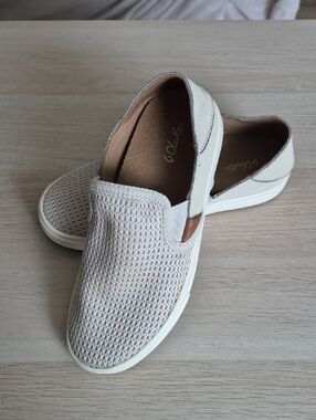 OluKai Women's Slip-On Mesh Mules in Light Beige Size W5